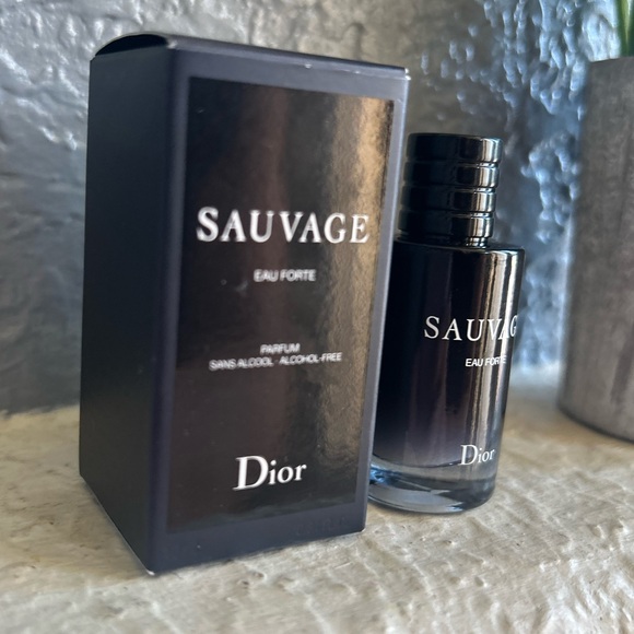 Dior Sauvage Eau Forte Parfum 10 ML Men’s NIB Stocking Stuffier Gift - Picture 3 of 8